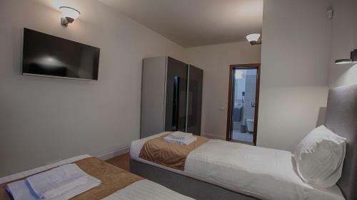 Hostal Mer Guest House B&B