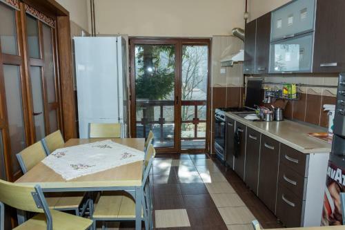 Hostal Pensiunea Sidonia