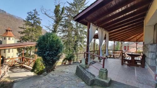 Hostal Pensiunea Sidonia