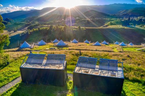 Ursa Mica Glamping Resort