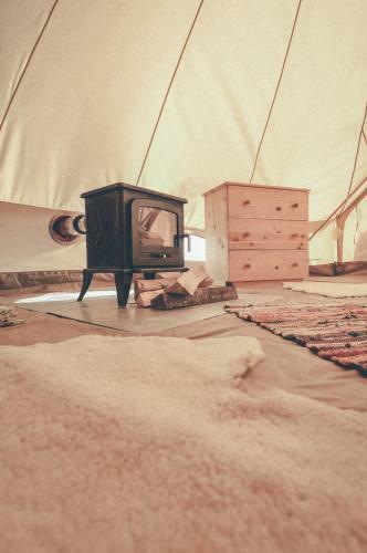 Ursa Mica Glamping Resort