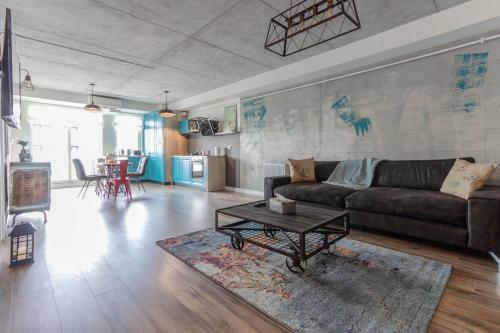 Ares Aparthotel