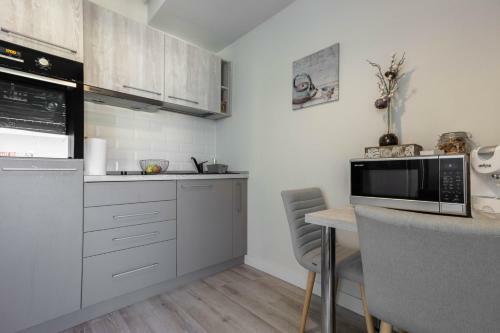 Ares Aparthotel