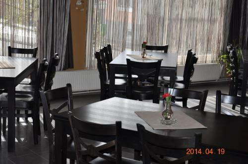 Hostal L�z�r Pension & Restaurant
