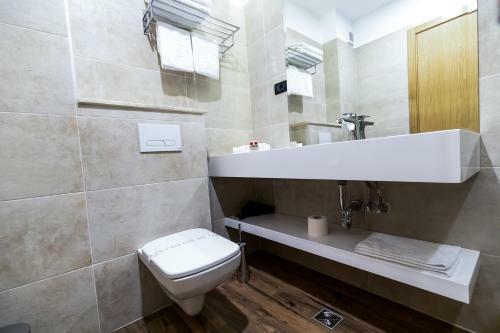 Grand View Hotel & Suites Copou