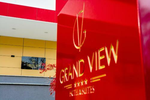 Grand View Hotel & Suites Copou