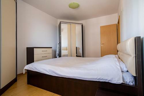Apartel Anelis