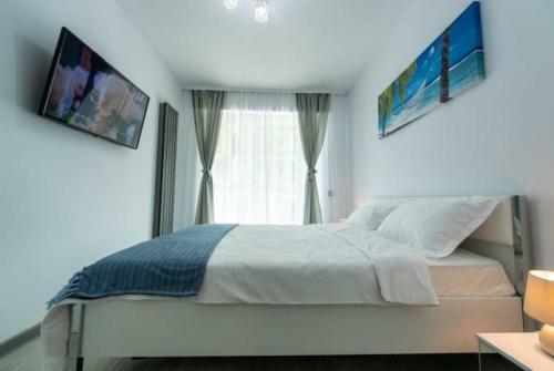 Apartel Dominic
