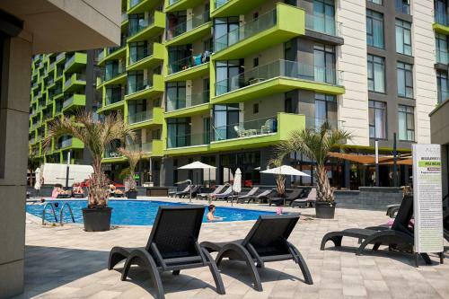 Apartel Dominic