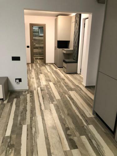 Three-bedroom Luxury Apartment Marina