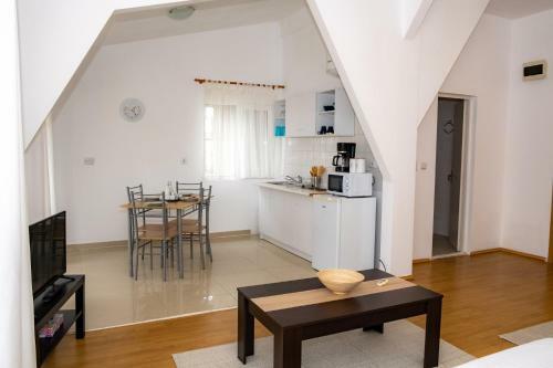Mida Summer Apartments