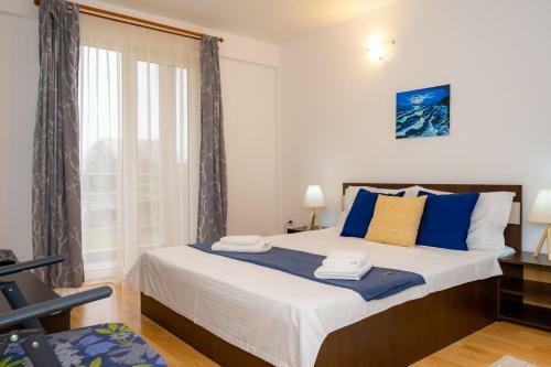 Mida Summer Apartments