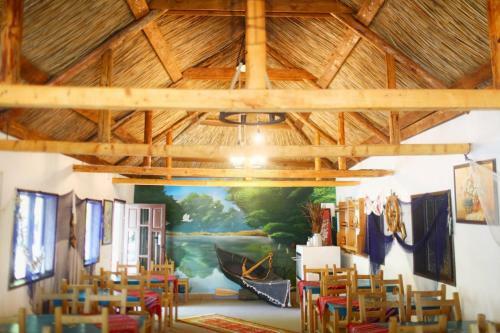 Hostal Pensiunea La Salcia Linistita