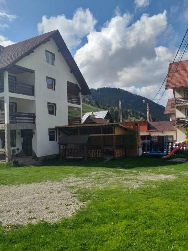 Hostal Pensiunea Rares