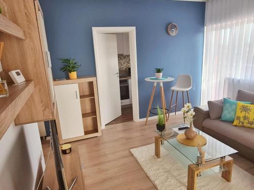 Lovely 2 Bedroom Central Apartment