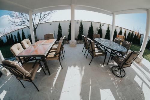 Hostal Carla Residence
