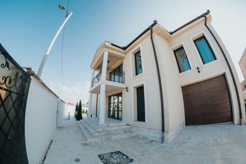 Hostal Carla Residence