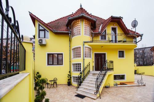 Hostal Casa 3 Guesthouse
