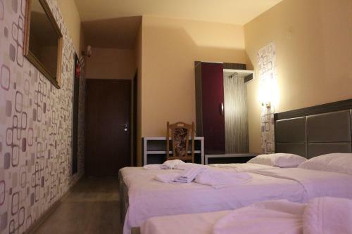 Hotel Caras