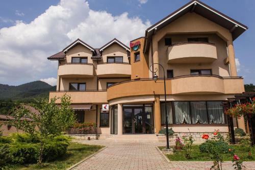 Hostal Pensiunea Roua