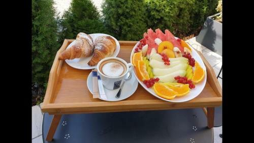 Hotel Yarus Plus