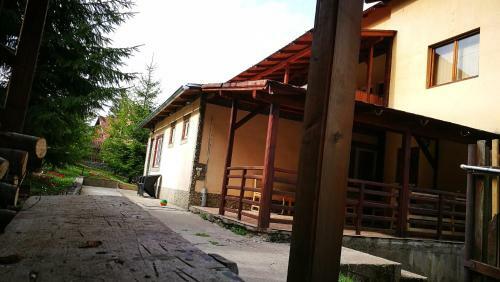 Hostal Vitalis Family