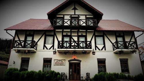 Hostal Pensiunea Restaurant Bucovina (Carmeniasrl)