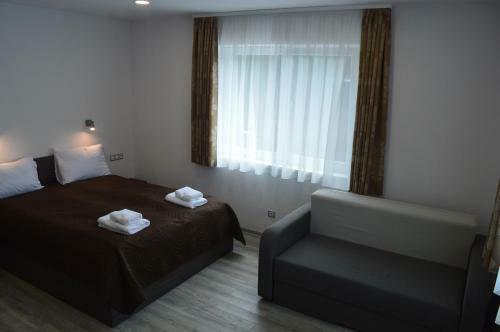 Hostal Cazare 77