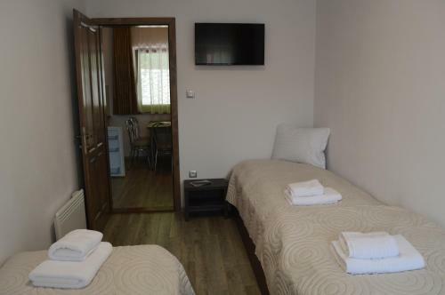 Hostal Cazare 77