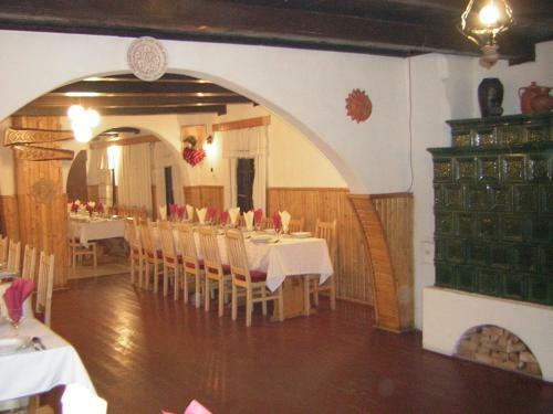 Posada Cserekert, Alszegi Porta