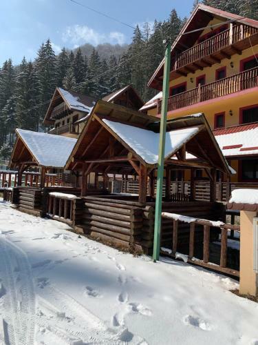 Hostal Pensiunea Valea Cascadelor