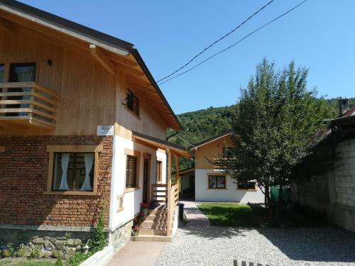 Hostal Guest House Carpathia