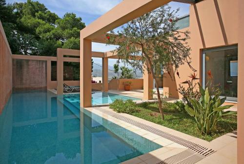 Villa Unlimited Blue