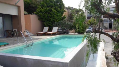 Villa Unlimited Blue