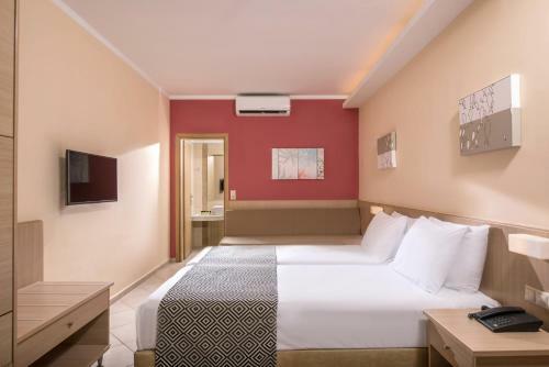 Lavris Hotels