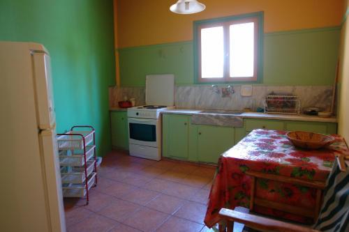 Earini Rooms And Apartments