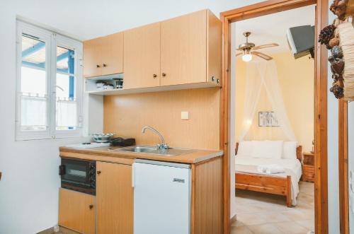Hostal Skarmoutsos Studios