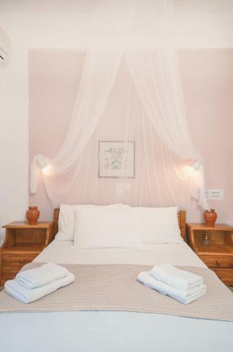 Hostal Skarmoutsos Studios