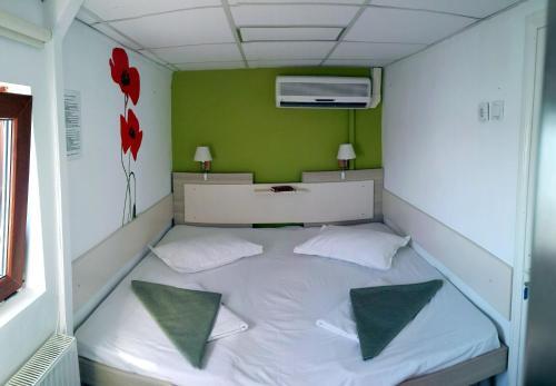 Hotel Plutitor Egreta 1