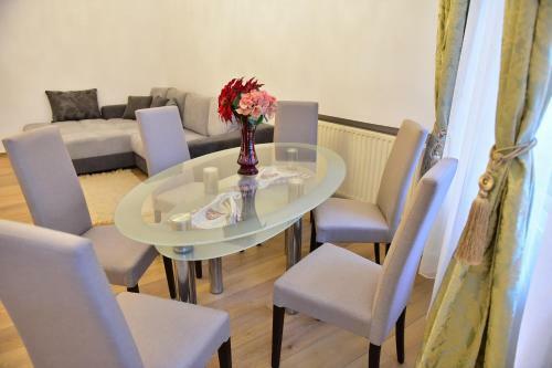 La Cristina - Big Square Apartment