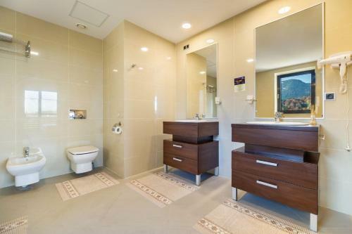 Fabulous Panorama Silver Mountain 3 Rooms Apartment