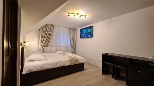 Hostal Pensiunea M?d?lina