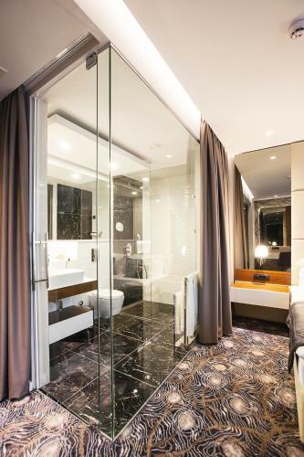 Sky Hotel