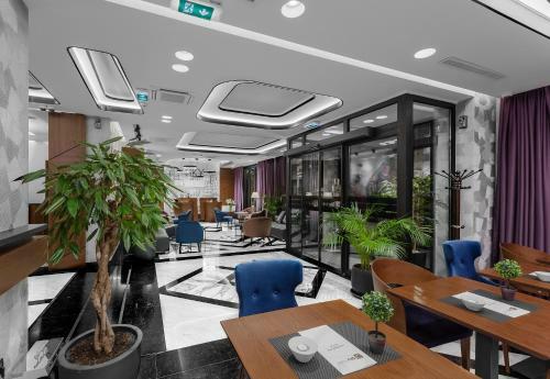 Sky Hotel