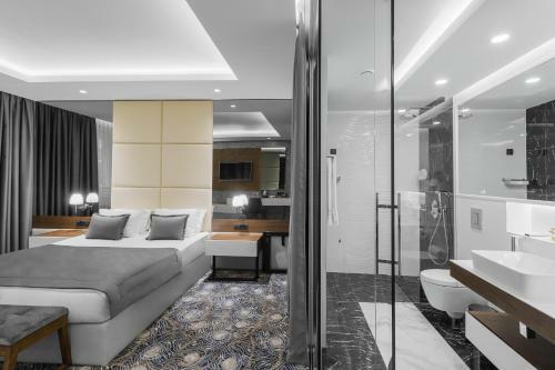 Sky Hotel