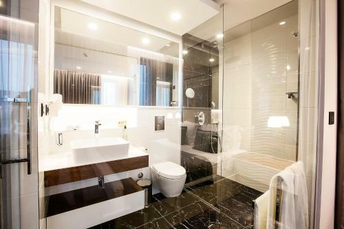 Sky Hotel