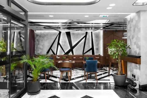 Sky Hotel