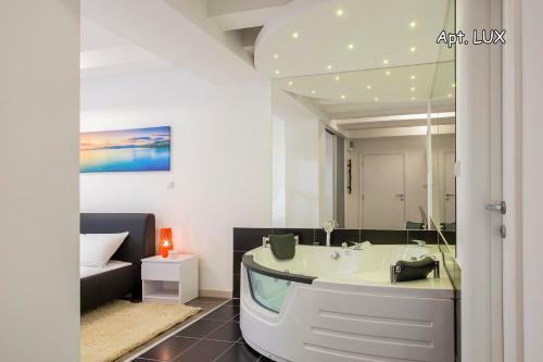 Apartamento City Holliday Lux