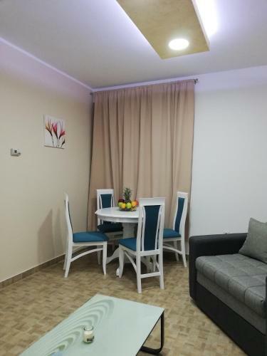 Airport View Apartment