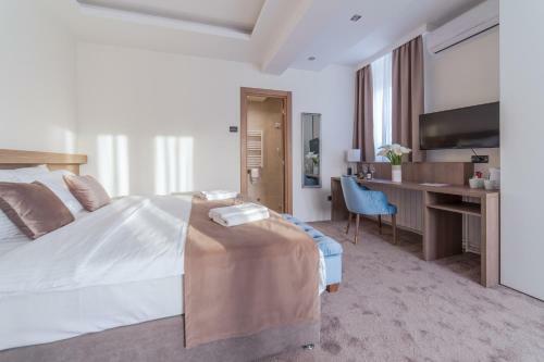 M House Bed And Breakfast